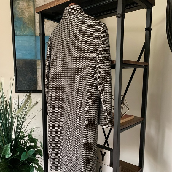 Ann Taylor Plaid Coat - Picture 6 of 8